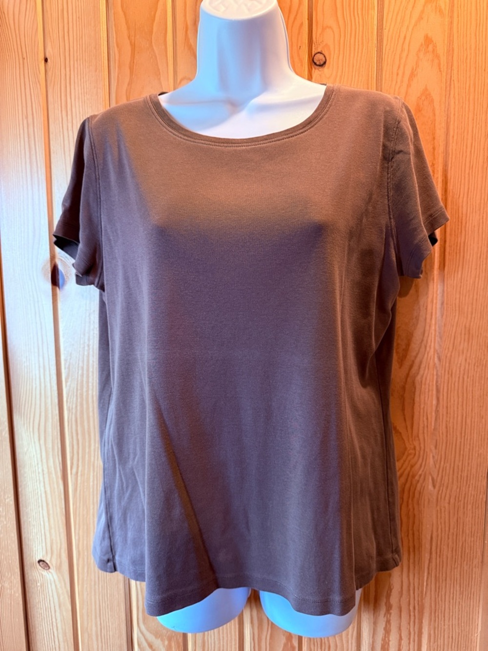 ST JOHN’S BAY round neck, short sleeved tee